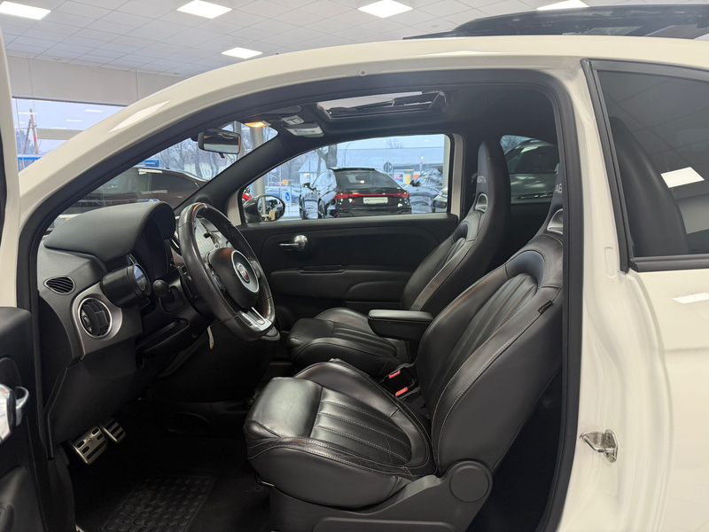 Abarth 595 Turismo Autom*Bi-Xenon*Pano*Klima*Beats*DAB* — photo 8
