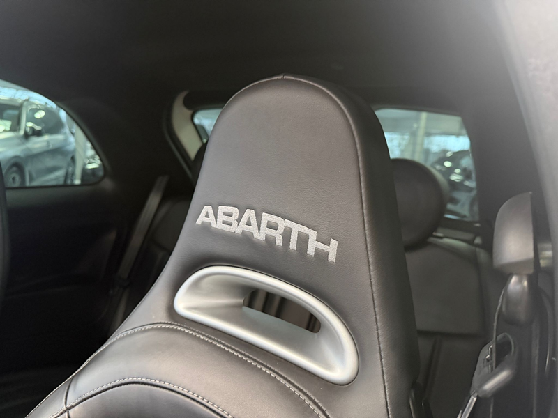 Abarth 595 Turismo Autom*Bi-Xenon*Pano*Klima*Beats*DAB* — photo 10