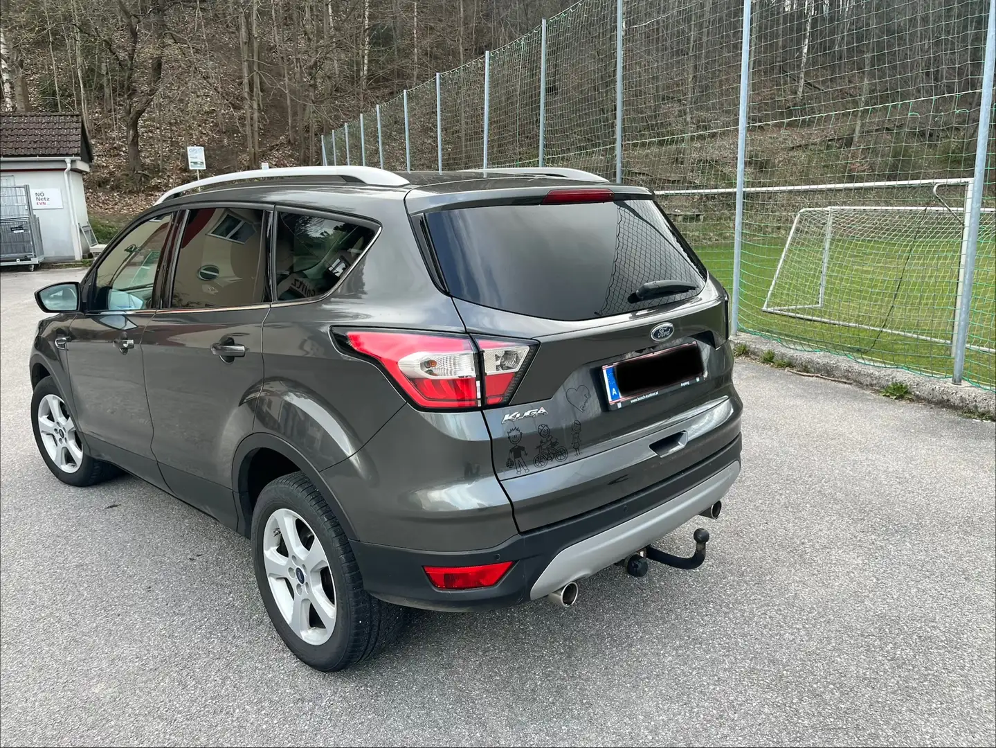 Ford Kuga Kuga 1,5 TDCi Titanium Start/Stop Titanium Grau - 2