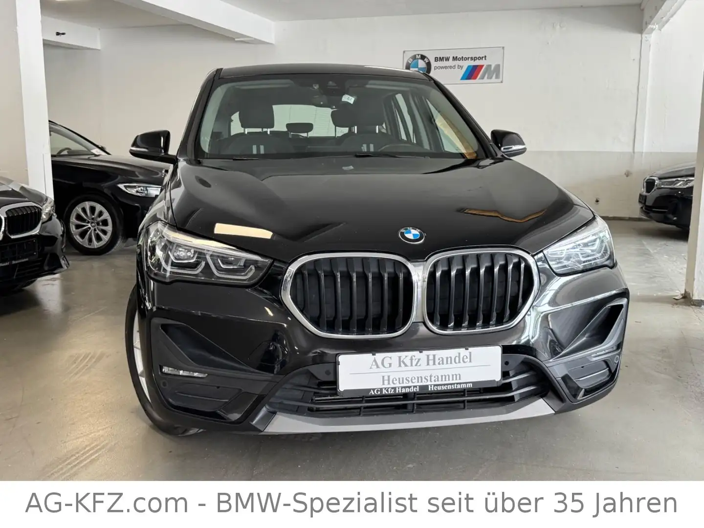 BMW X1 xDrive20d HUD/Leder/Sportsitze/WiFi/SPUR Zwart - 2