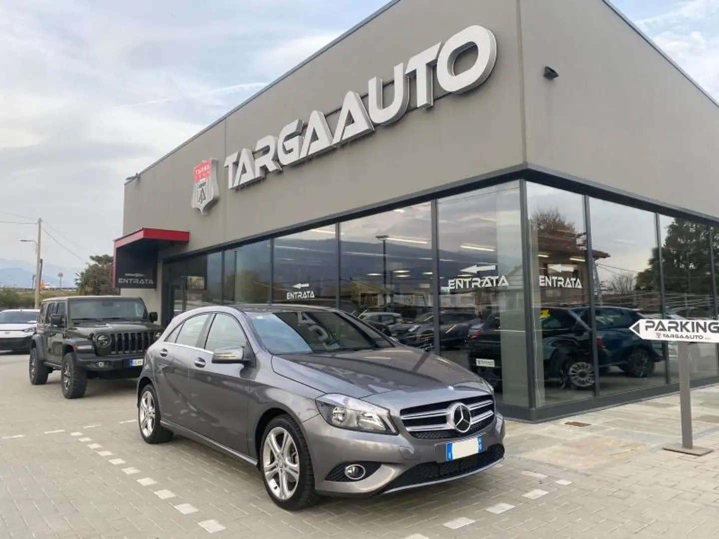 Mercedes-Benz A 180 A 180 cdi (be) Sport Grau - 1