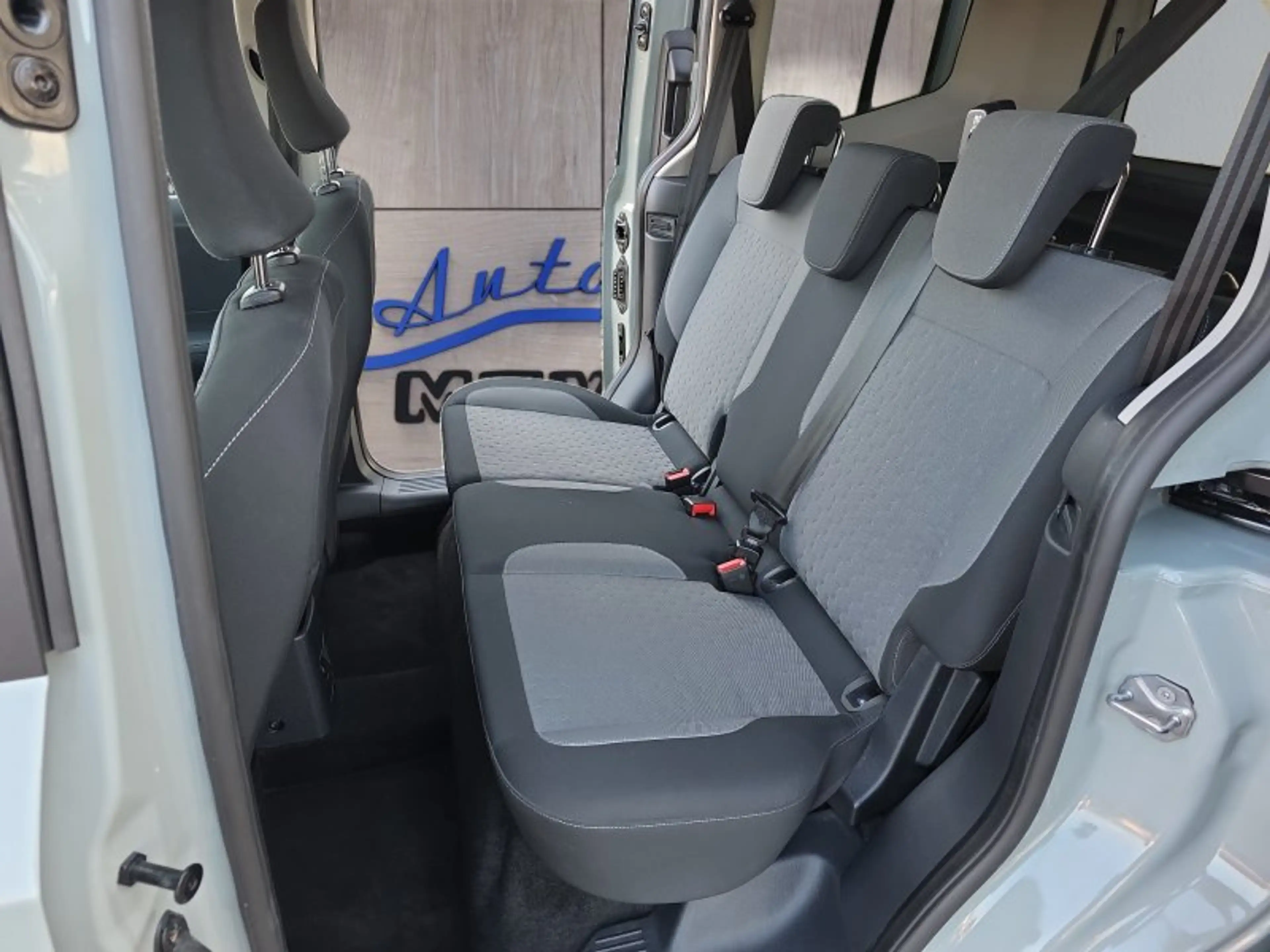 Ford Tourneo Courier 1.0 125PS 16*Alu/Kamera/Temp/Klimaaut. — photo 13