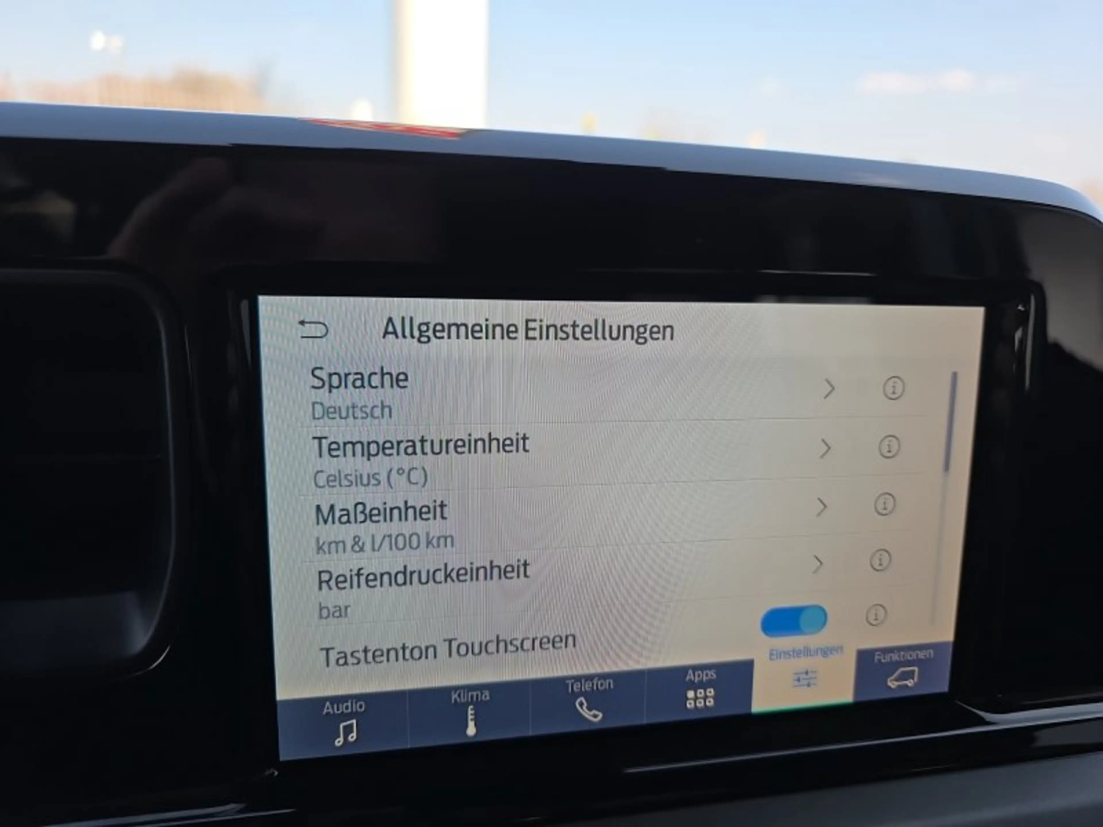 Ford Tourneo Courier 1.0 125PS 16*Alu/Kamera/Temp/Klimaaut. — photo 34