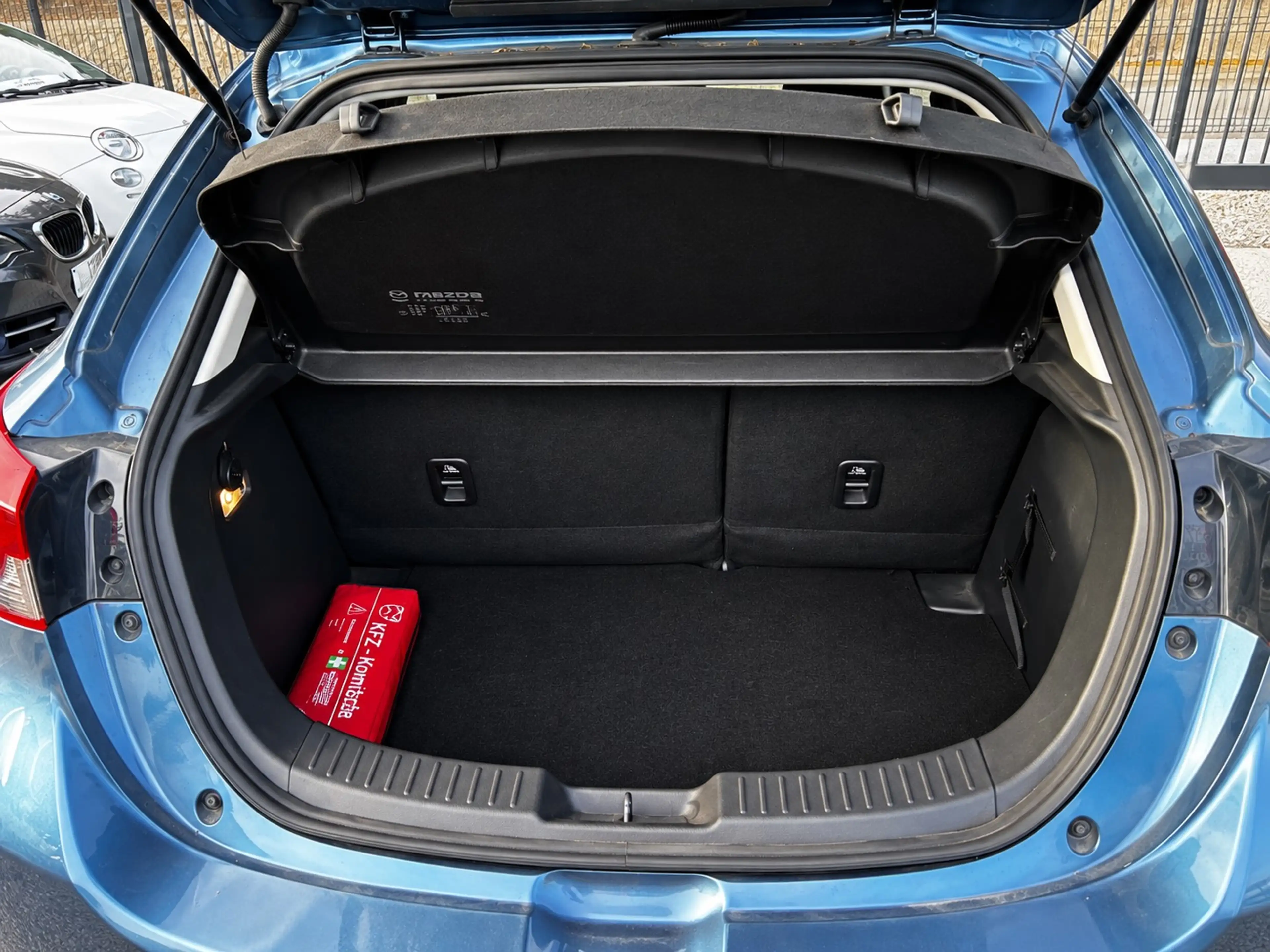 Mazda 2 HYBRIDE * SKYACTIV G * CAMÉRA * GARANTIE 12-36 MOIS — photo 14