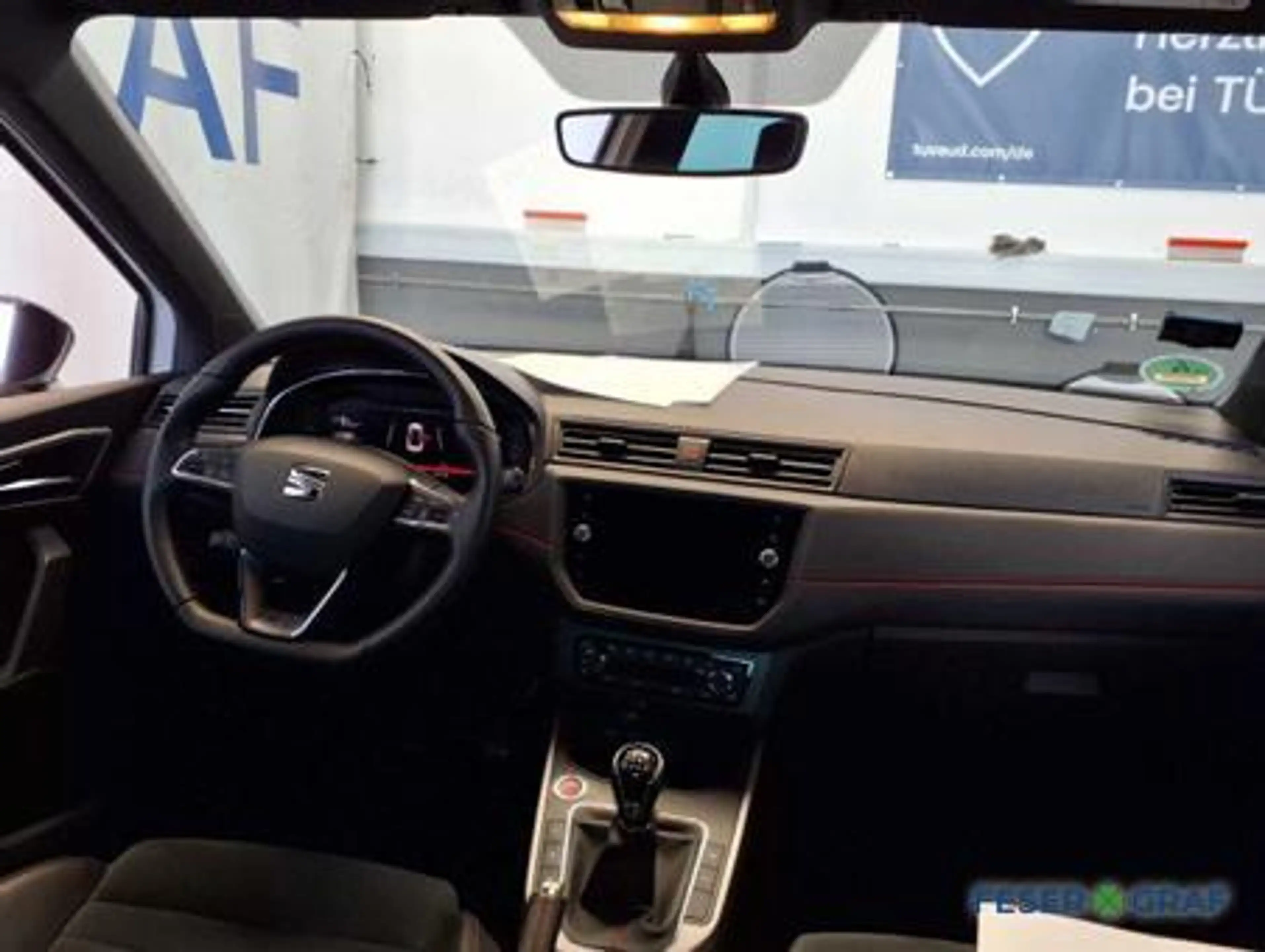 SEAT Arona FR 1.0 TSI NAVI*RFK*PDC*LED*FULL-LINK*18" — photo 3