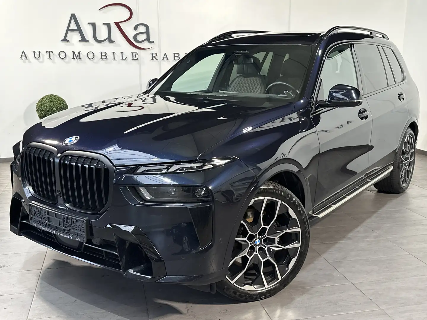 BMW X7 xDrive40d M-Sport NAV+LASER+PANO+360°+AHK+VC Schwarz - 1