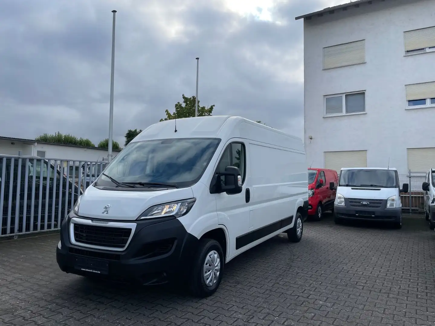 Peugeot Boxer L3H2*Klima+Tempomat+Multifunktionslenkrad* Blanc - 1