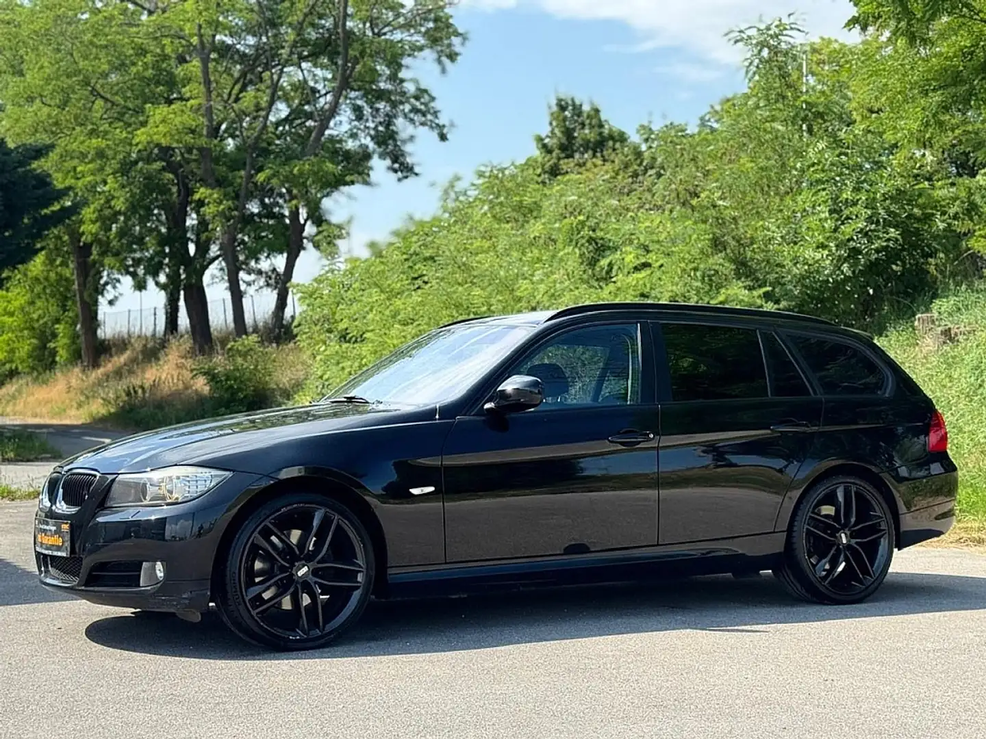 BMW 318 d Touring Österreich-Paket Aut.|Serviceheft lüc... Zwart - 2