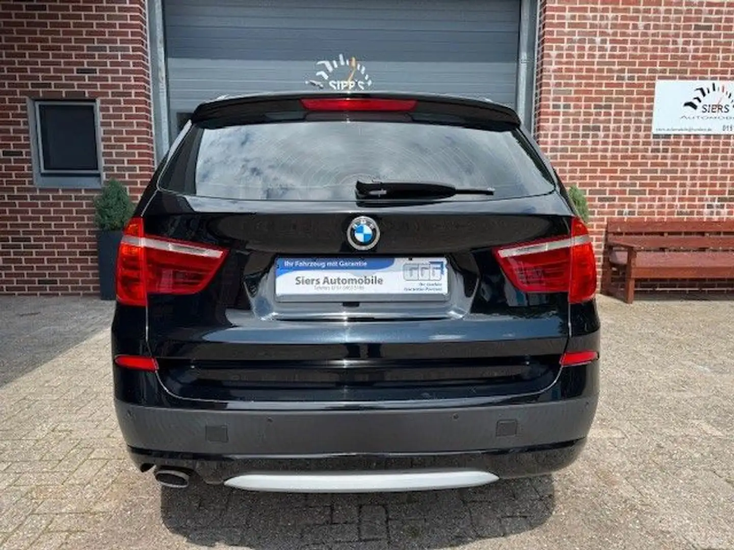 BMW X3 xDrive 20 d Schwarz - 2