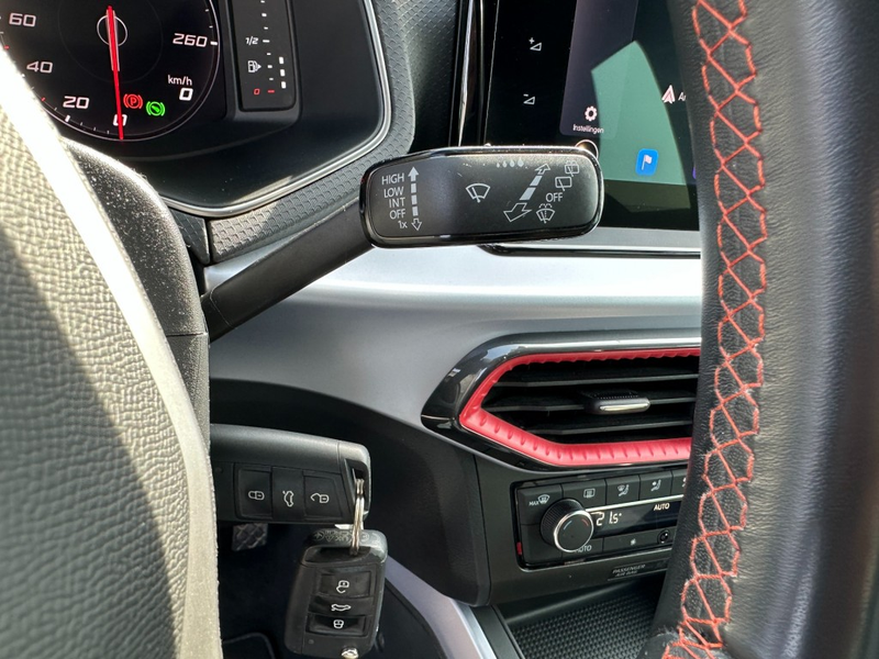 SEAT Arona 1.0 TSi FR Aut. Navi.Camera Apple-CarPlay — photo 18