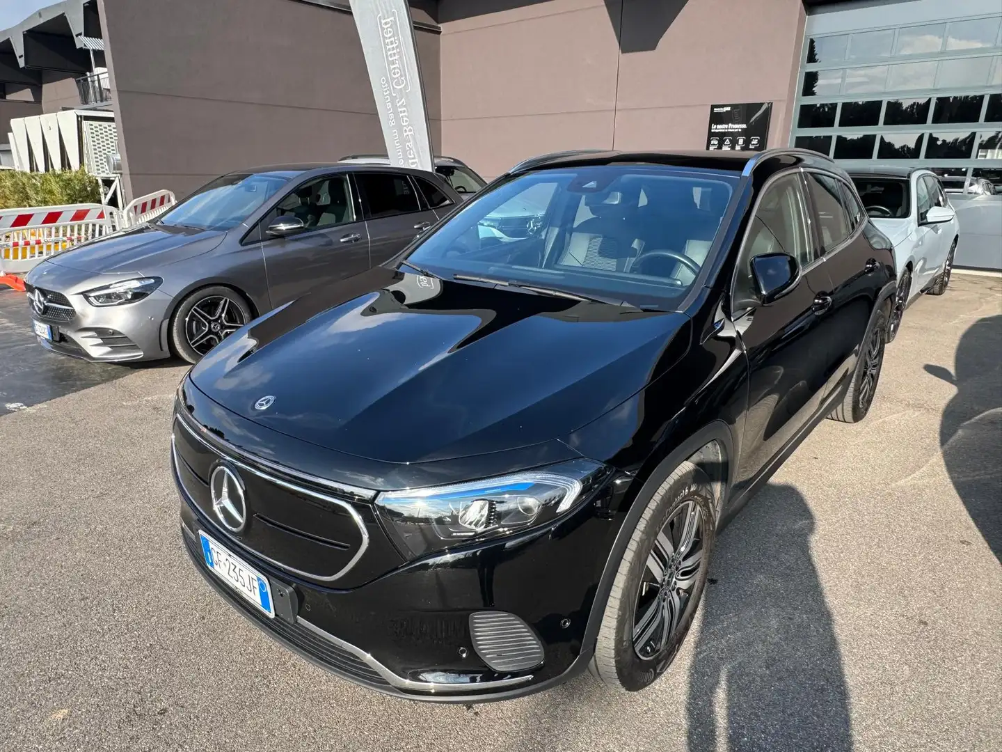 Mercedes-Benz EQA 250 Sport 67 kWh Advanced  Pakket, Premium pakket, rij Noir - 2