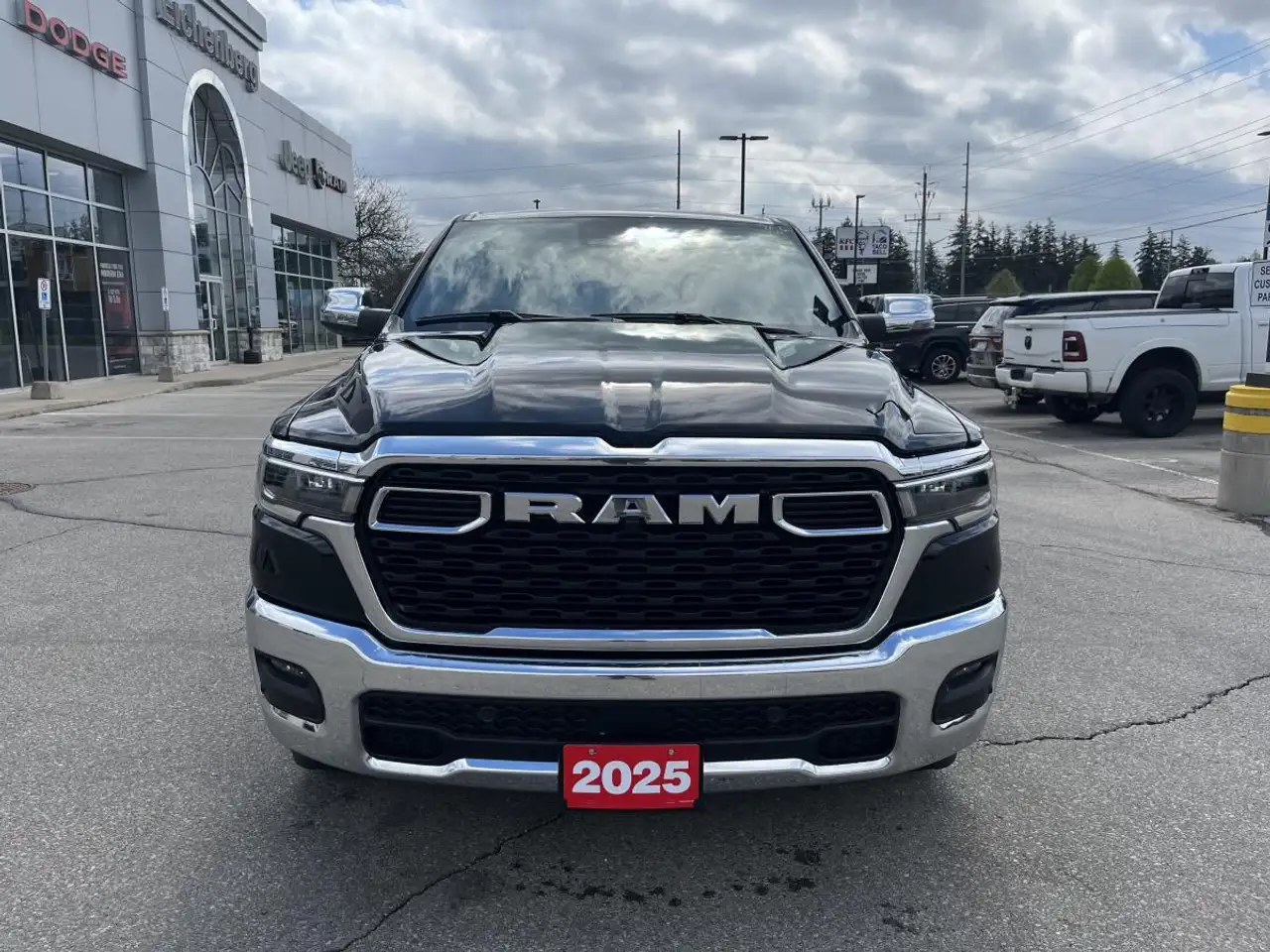 RAM 1500 снимка RAM 1500