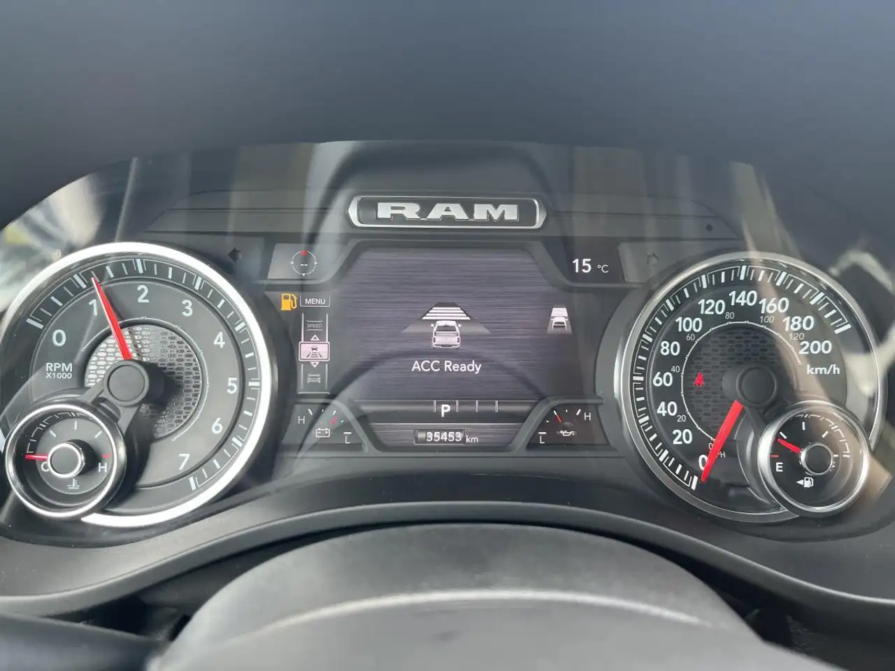 RAM 1500 снимка RAM 1500