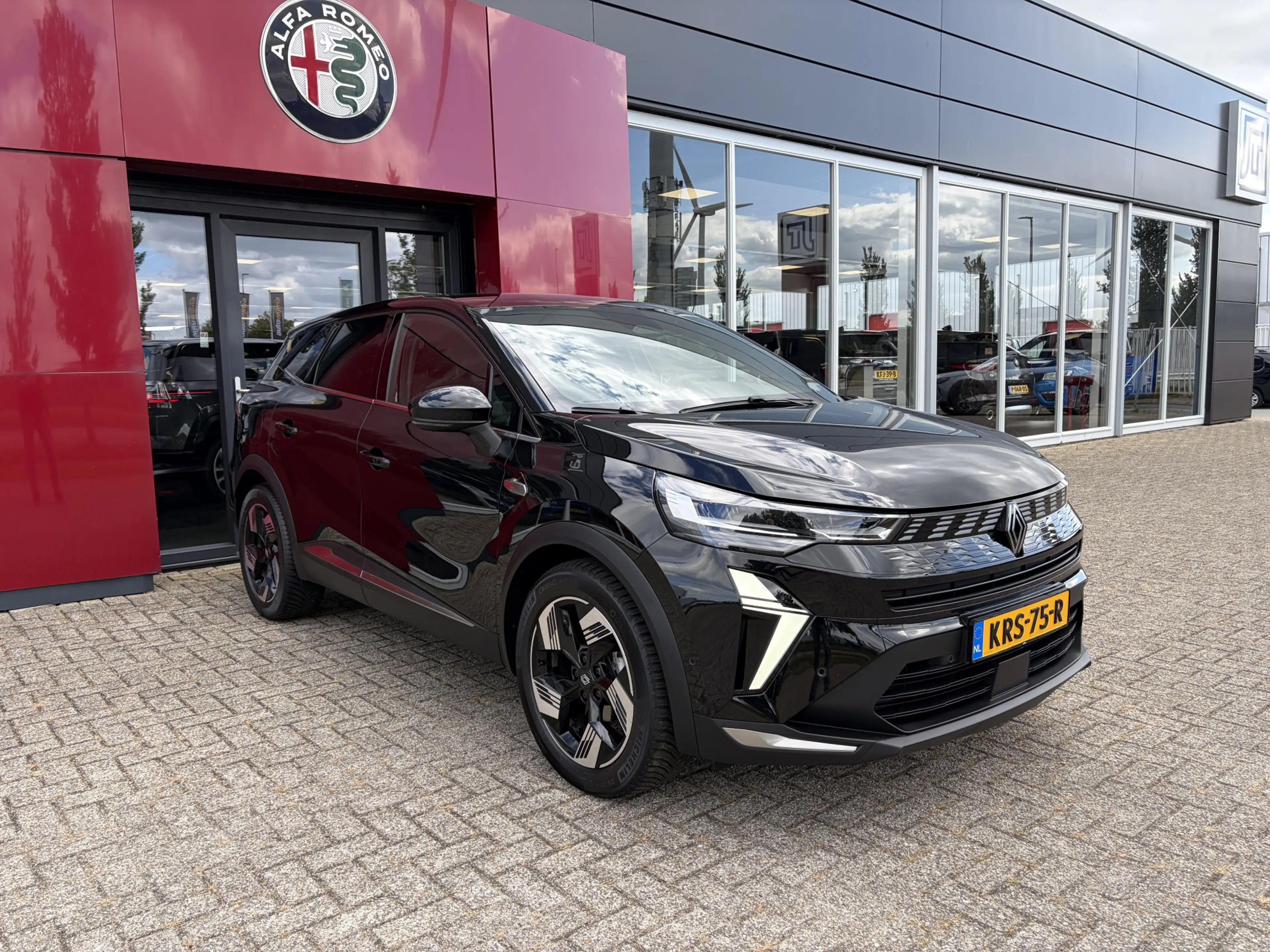 Renault Symbioz 1.3 mild hybrid 140 EDC techno Stuur en stoelverwa — photo 3