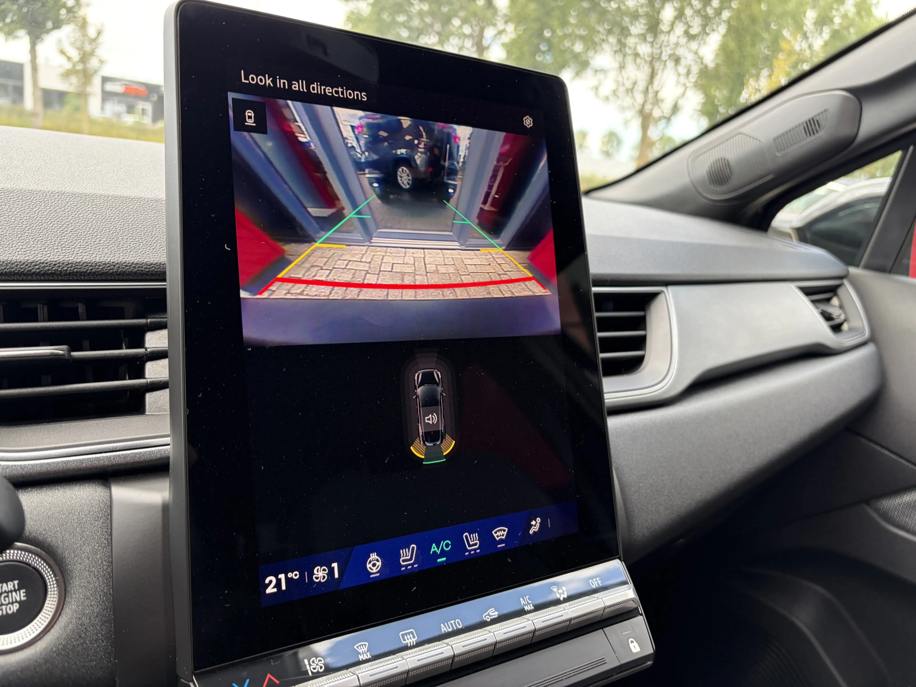 Renault Symbioz 1.3 mild hybrid 140 EDC techno Stuur en stoelverwa — photo 12