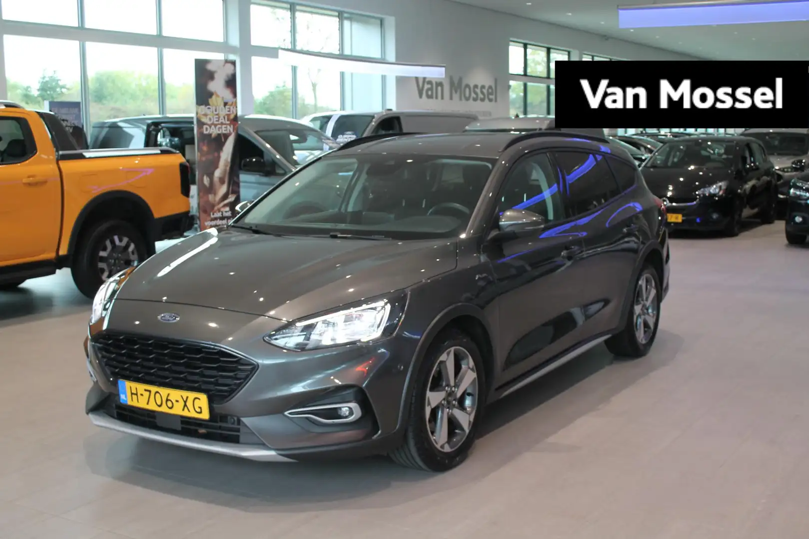 Ford Focus Wagon 1.5 EcoBoost Active Business | LED | PDC | W Grijs - 1