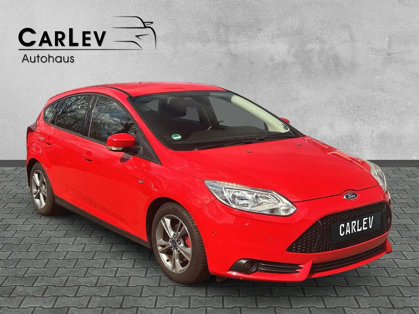 Ford Focus ST Line Zahnriemen neu Tüv neu LM-Felgen Rood - 1