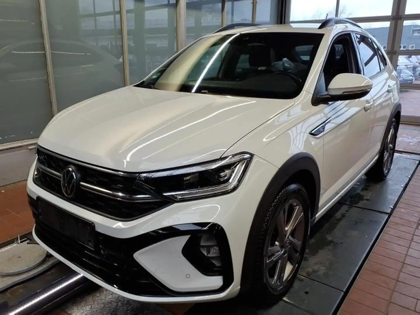 Volkswagen Taigo 1.5 TSI DSG R-Line Weiß - 2