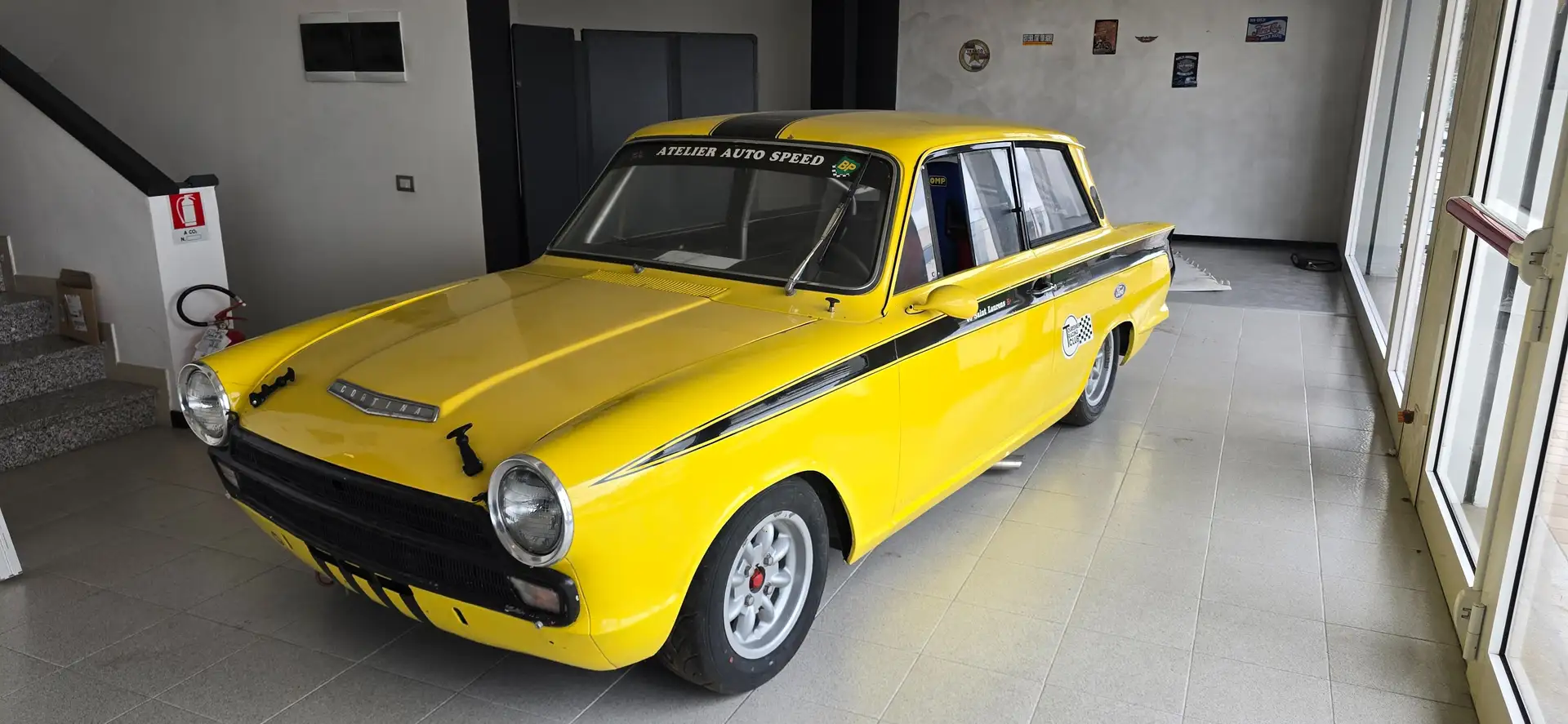 Lotus Cortina PREPARATA GARA Galben - 1