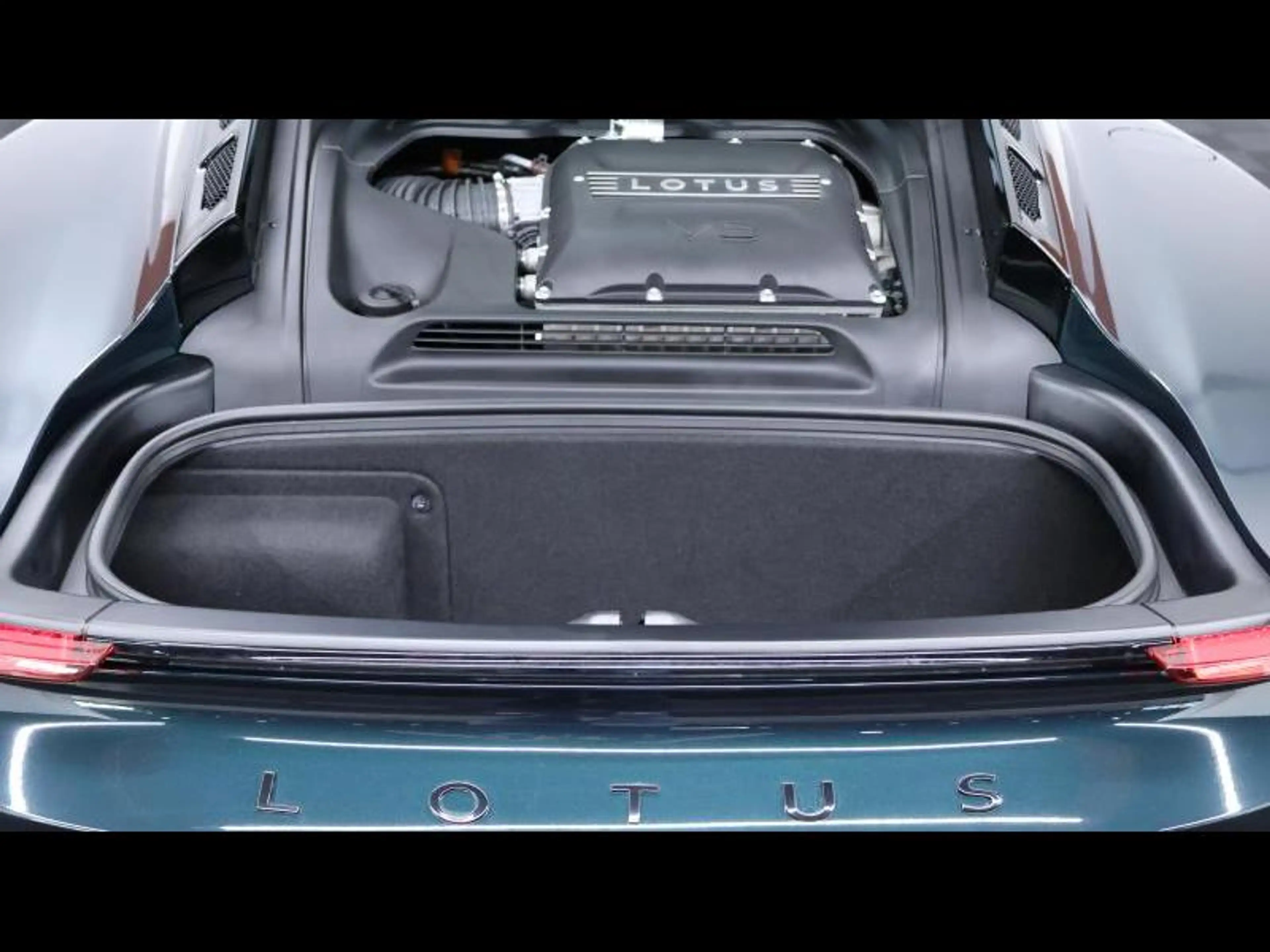 Lotus Emira 3.05 V6 405 First Edition — photo 12