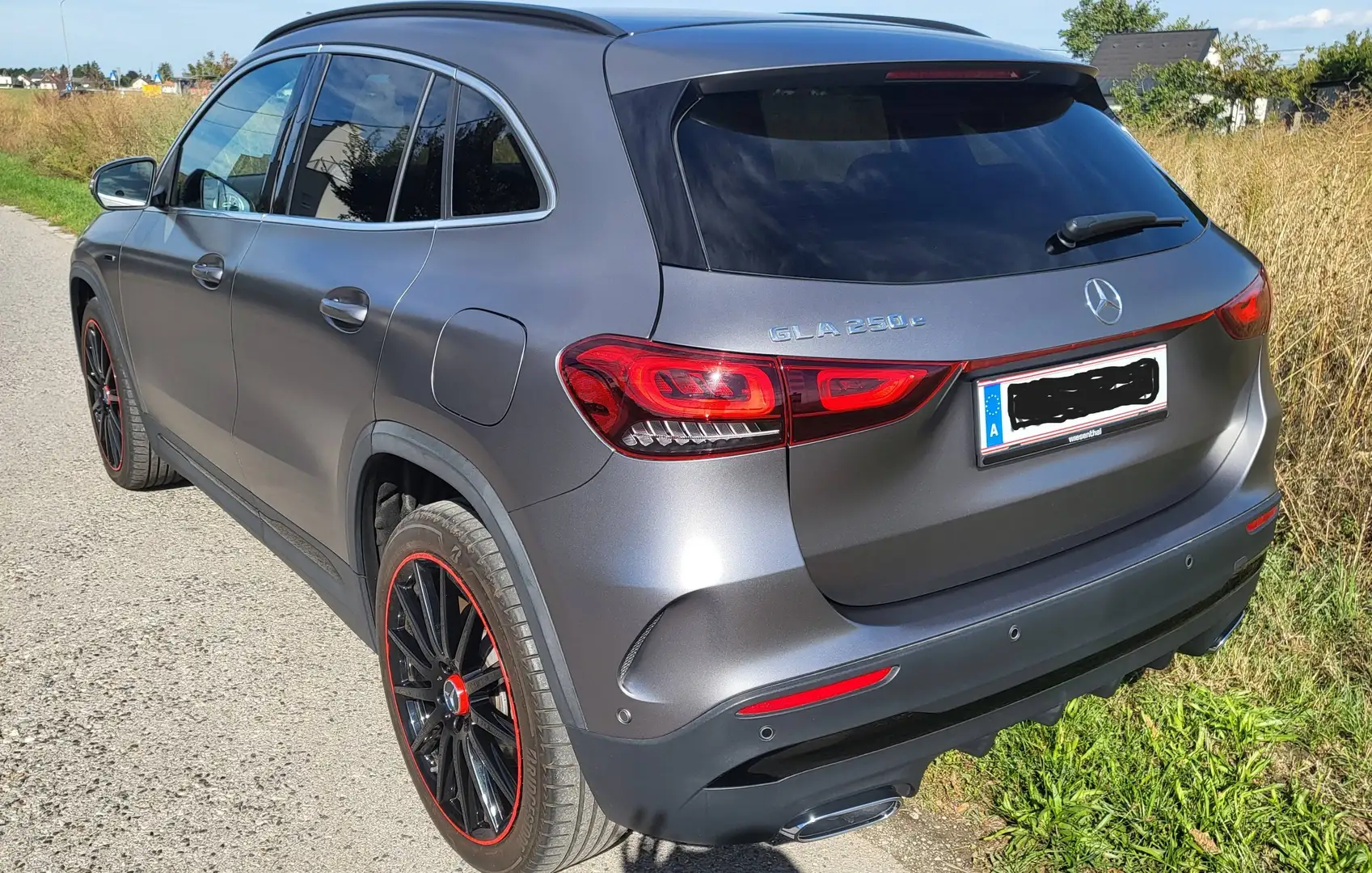 Mercedes-Benz GLA 250 GLA 250e PHEV Aut. Grau - 2