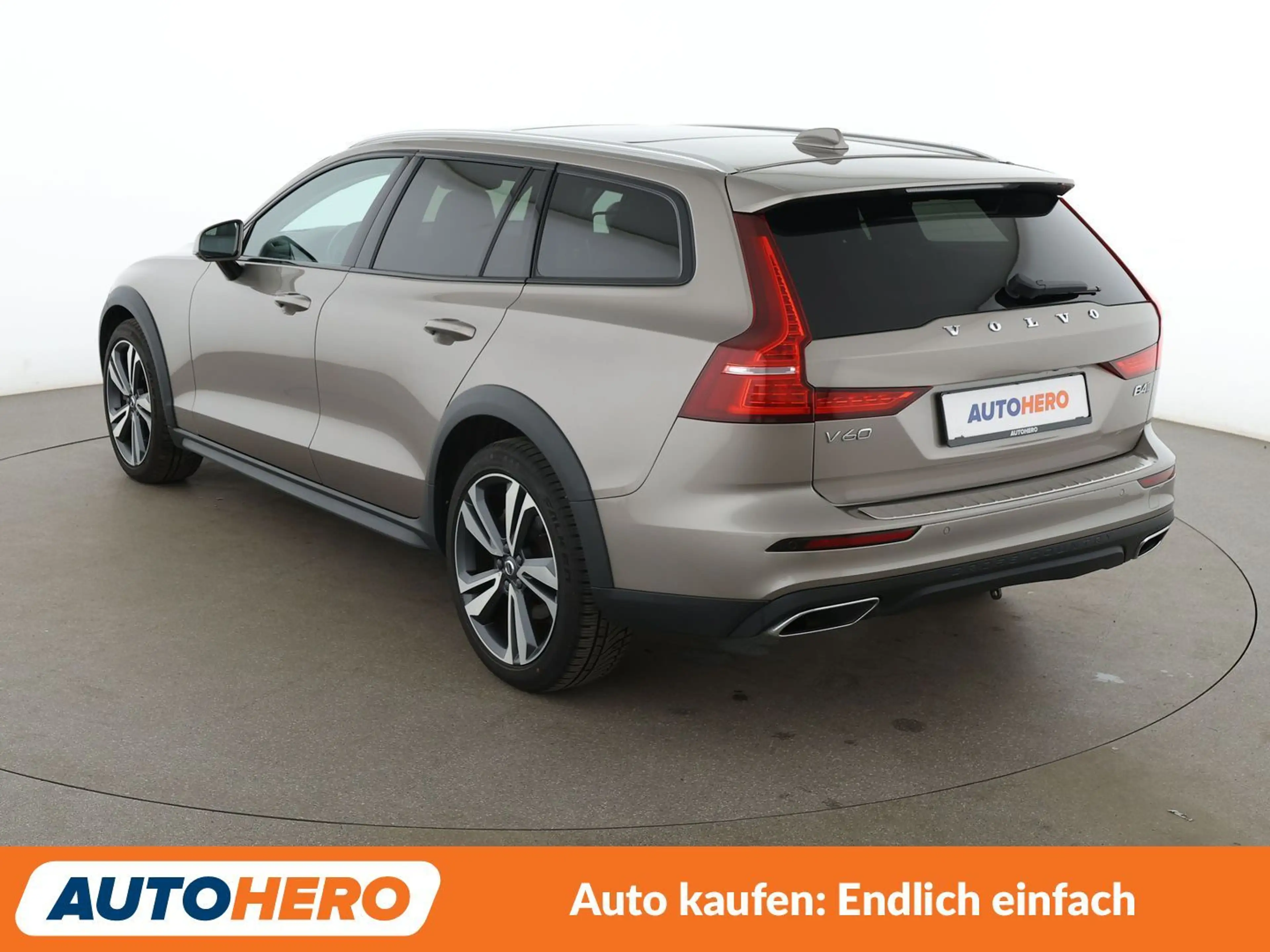 Volvo V60 Cross Country 2.0 B4 Mild-Hybrid Pro AWD Aut.*NAVI* — photo 4