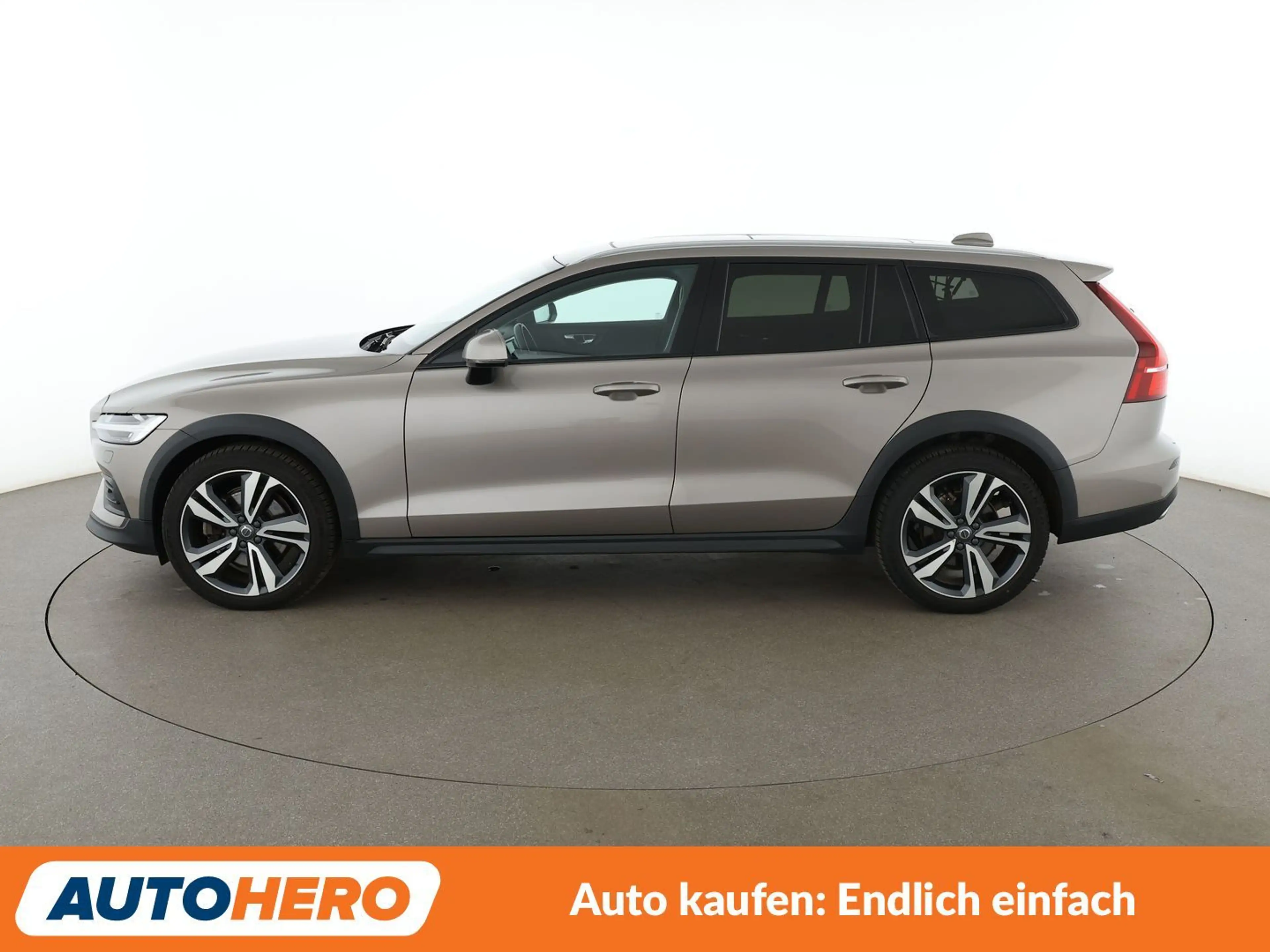 Volvo V60 Cross Country 2.0 B4 Mild-Hybrid Pro AWD Aut.*NAVI* — photo 3