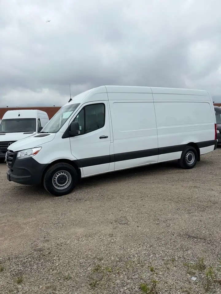 Mercedes-Benz Sprinter снимка Mercedes-Benz Sprinter
