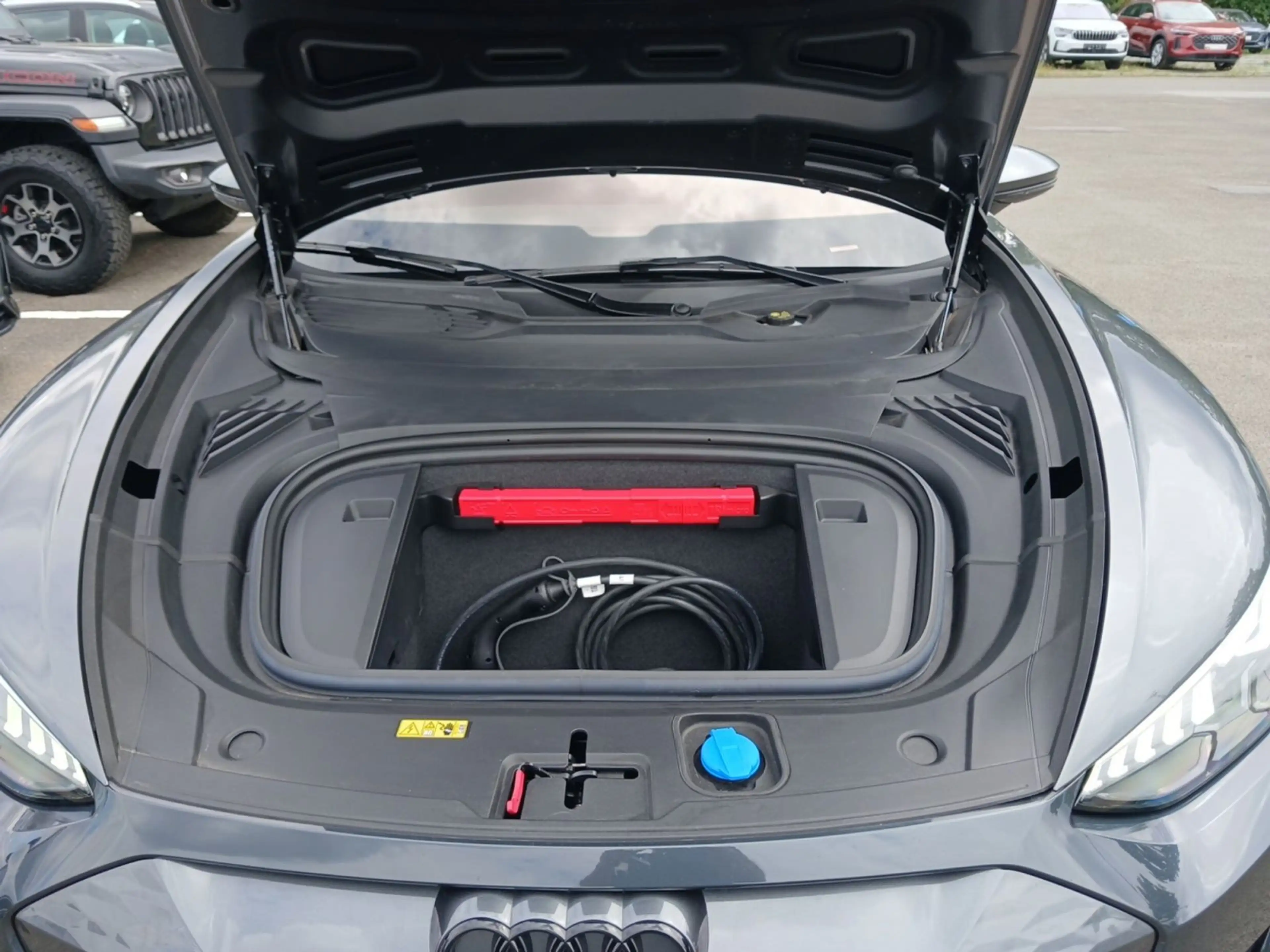 Audi e-tron GT e-tron GT LED 360° Pano Wärmep. B&O HUD Ambiente — photo 12
