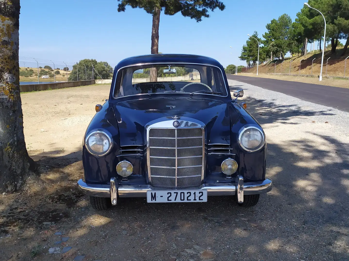 Mercedes-Benz 180 180a gasolina Синій - 2