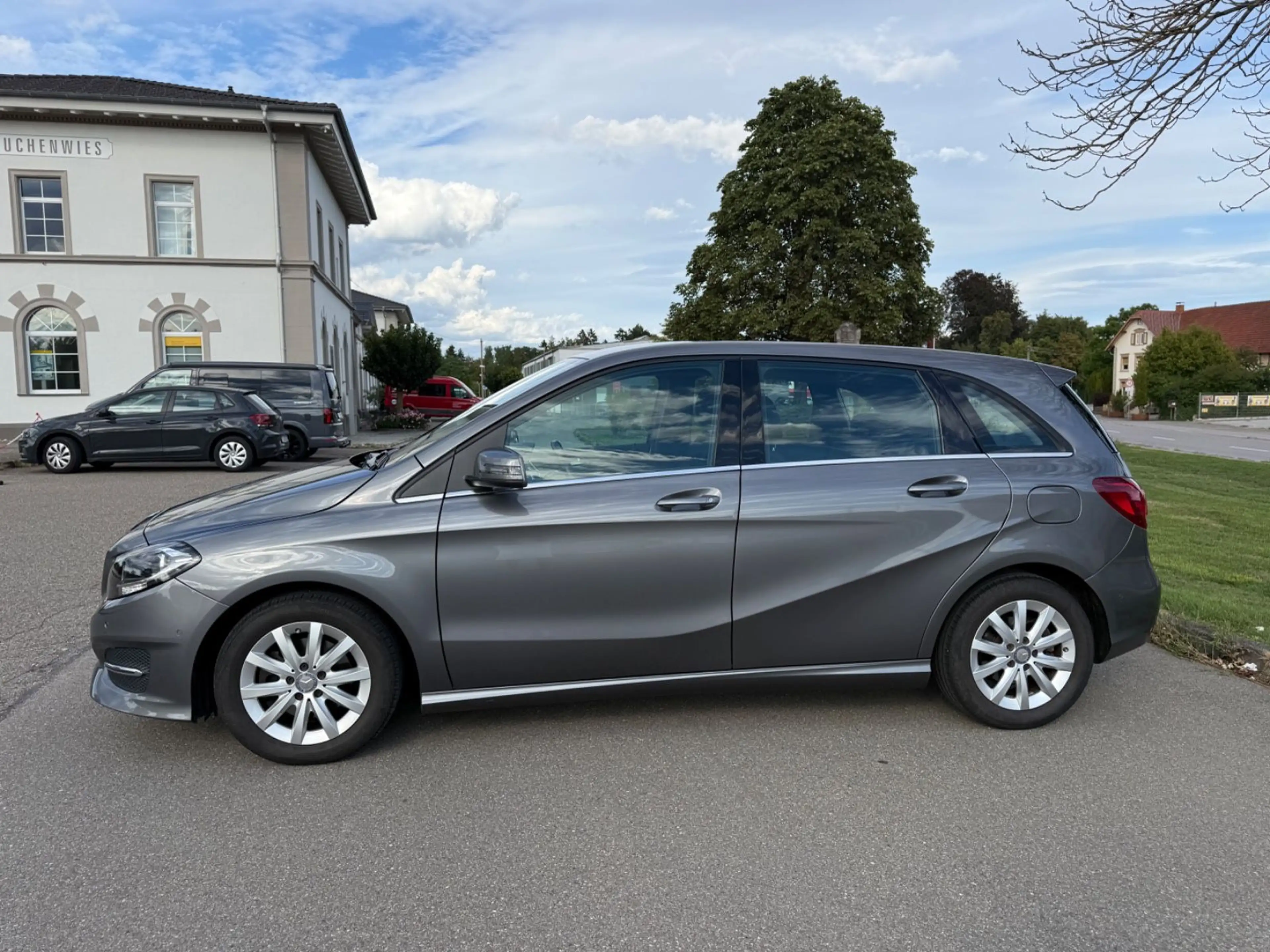 Mercedes-Benz B 180 Style SHZ Tempomat SHG AHK PDC — photo 4