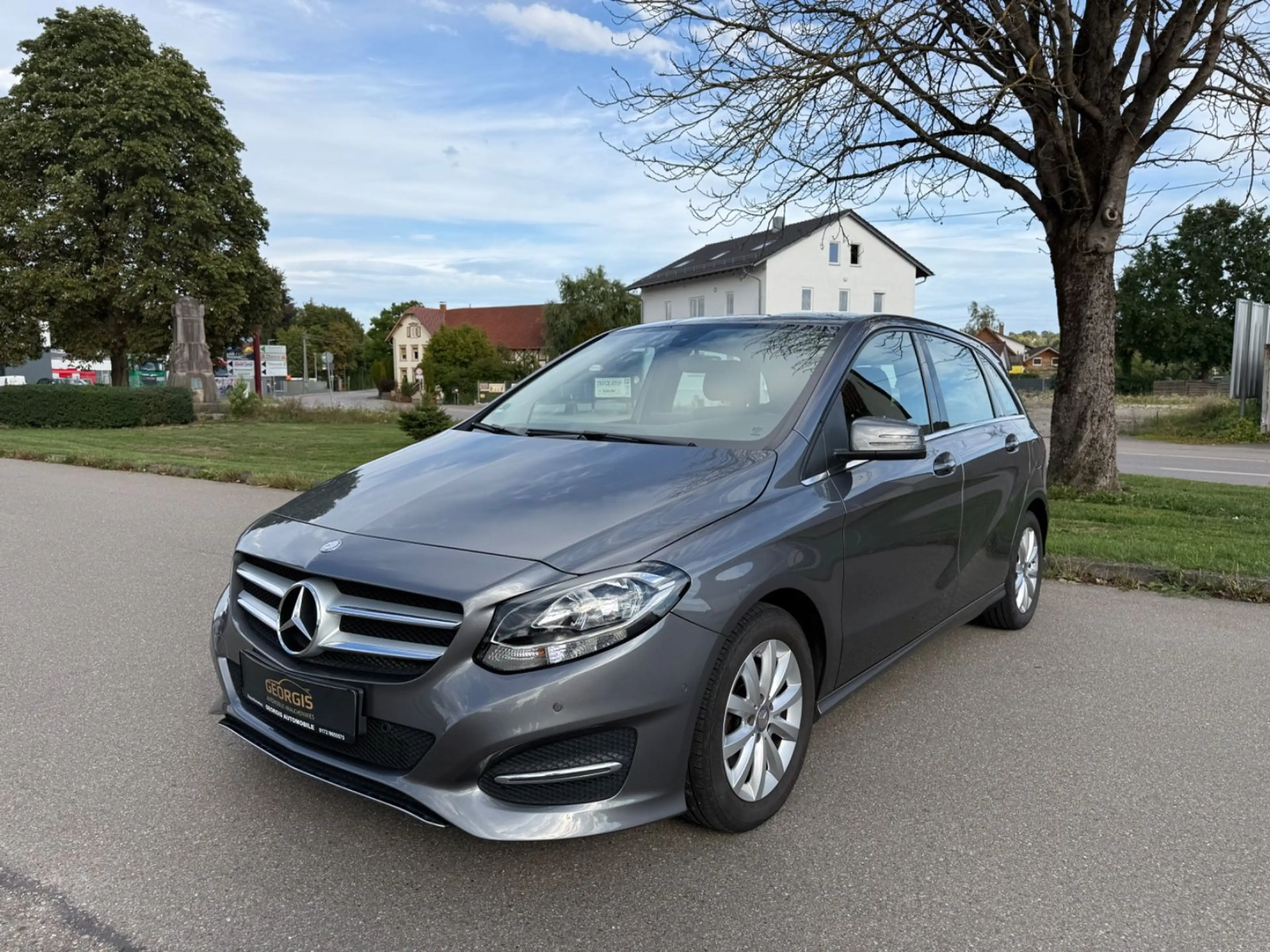Mercedes-Benz B 180 Style SHZ Tempomat SHG AHK PDC — photo 2