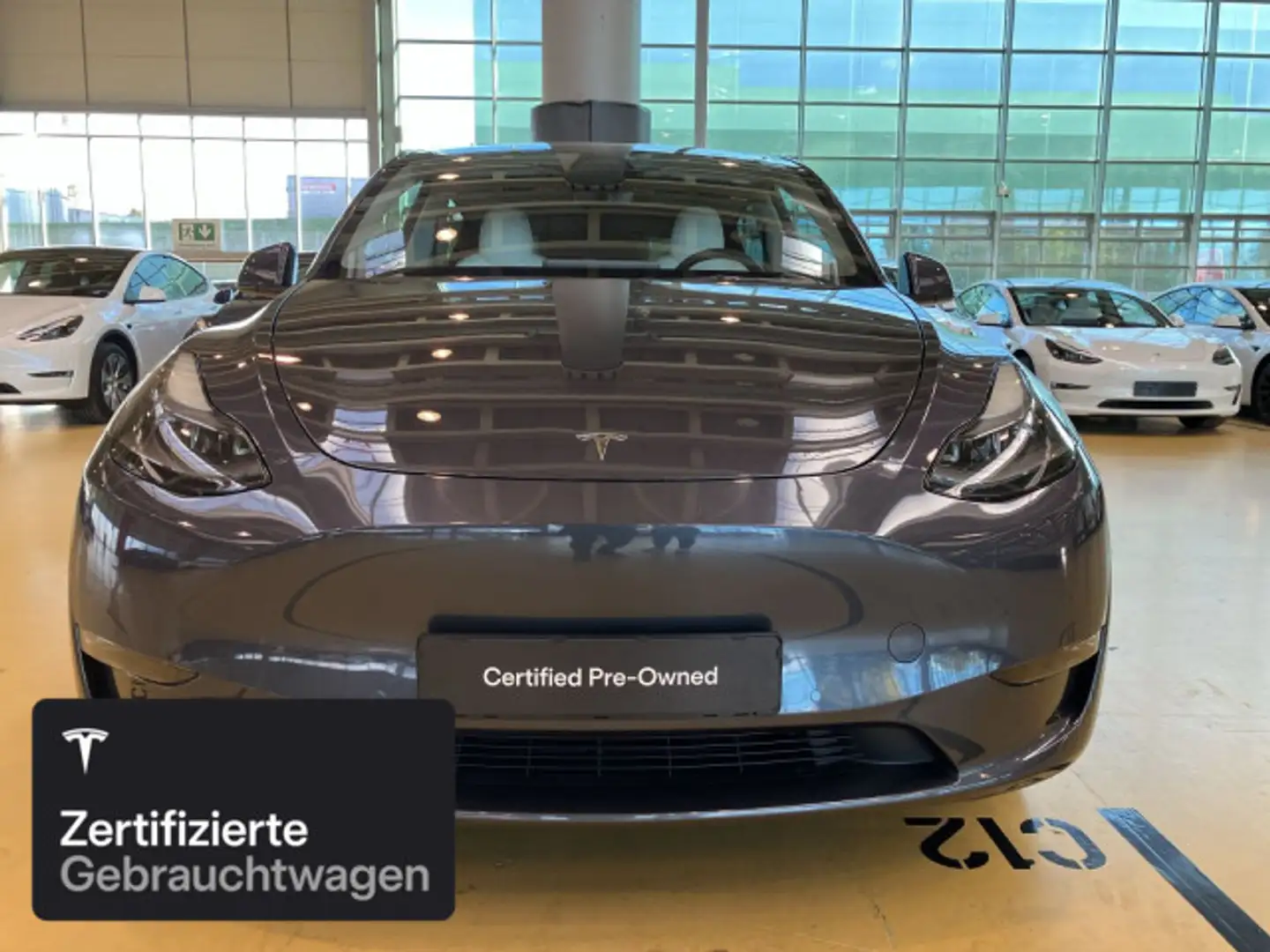 Tesla Model Y Long Range AWD Silber - 2