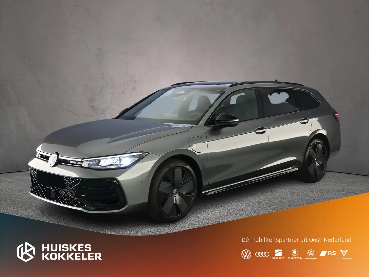 Volkswagen Passat Variant 1.5 eHybrid 272pk R-Line Edition - eHybrid Grijs - 1