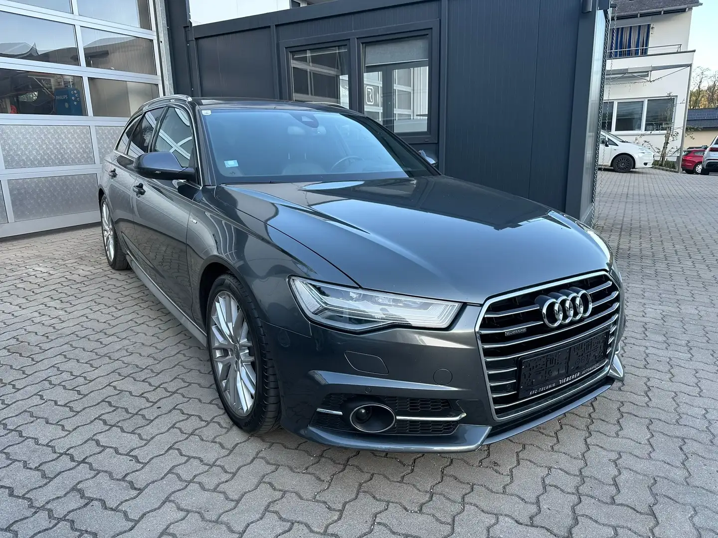 Audi A6 3.0 TDI clean diesel quattro Grau - 2