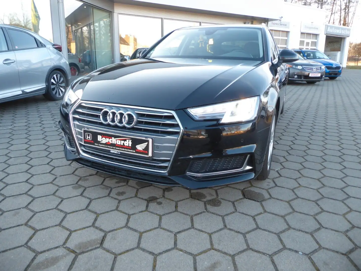 Audi A4 Avant 35 TDI sport, Navi, Xenon Nero - 1