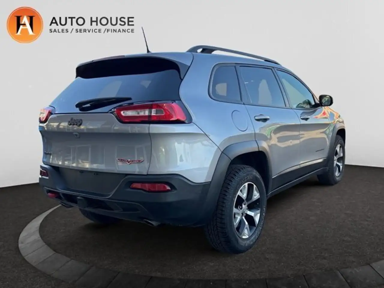 Jeep Cherokee снимка Jeep Cherokee