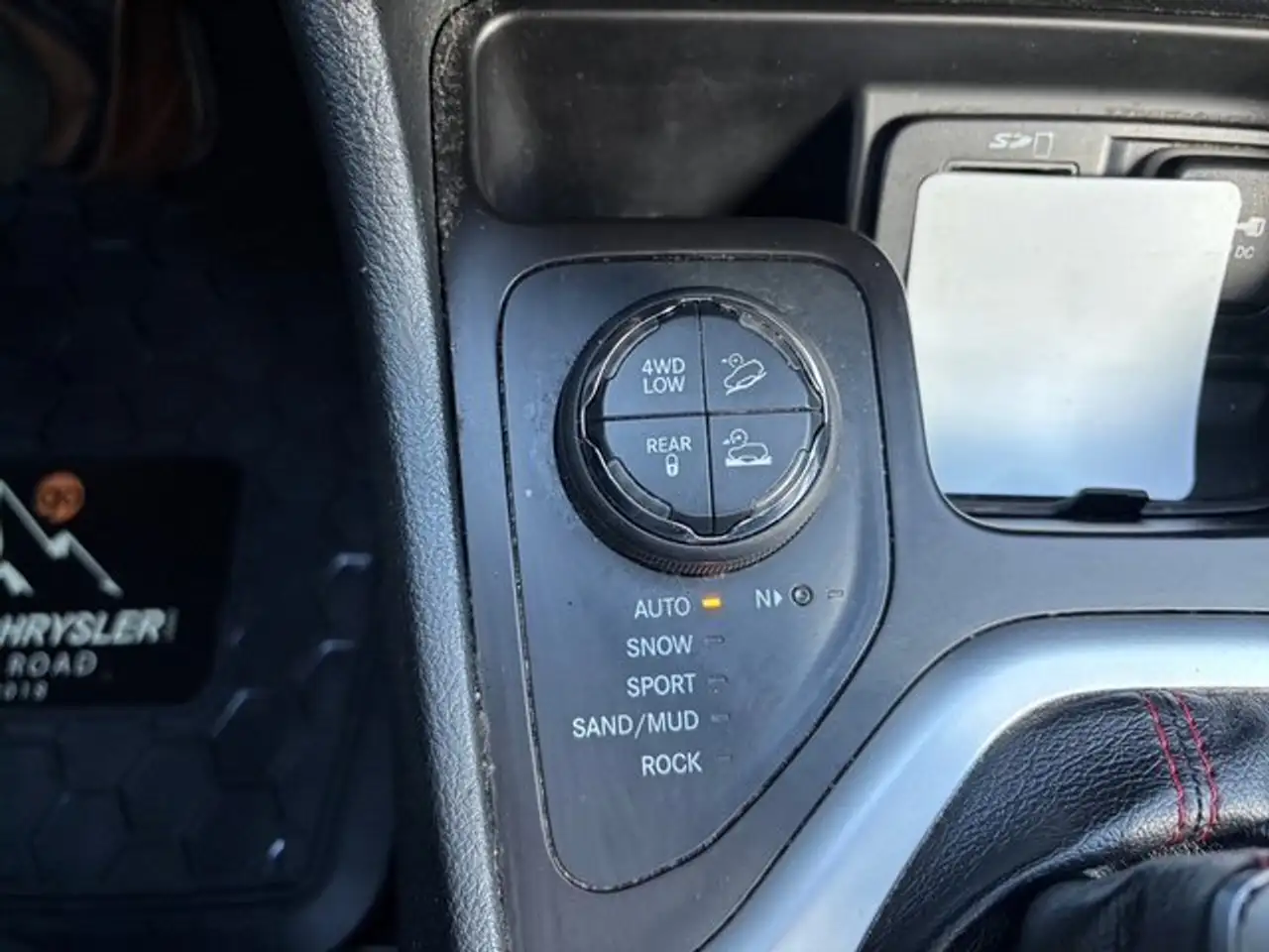 Jeep Cherokee снимка Jeep Cherokee