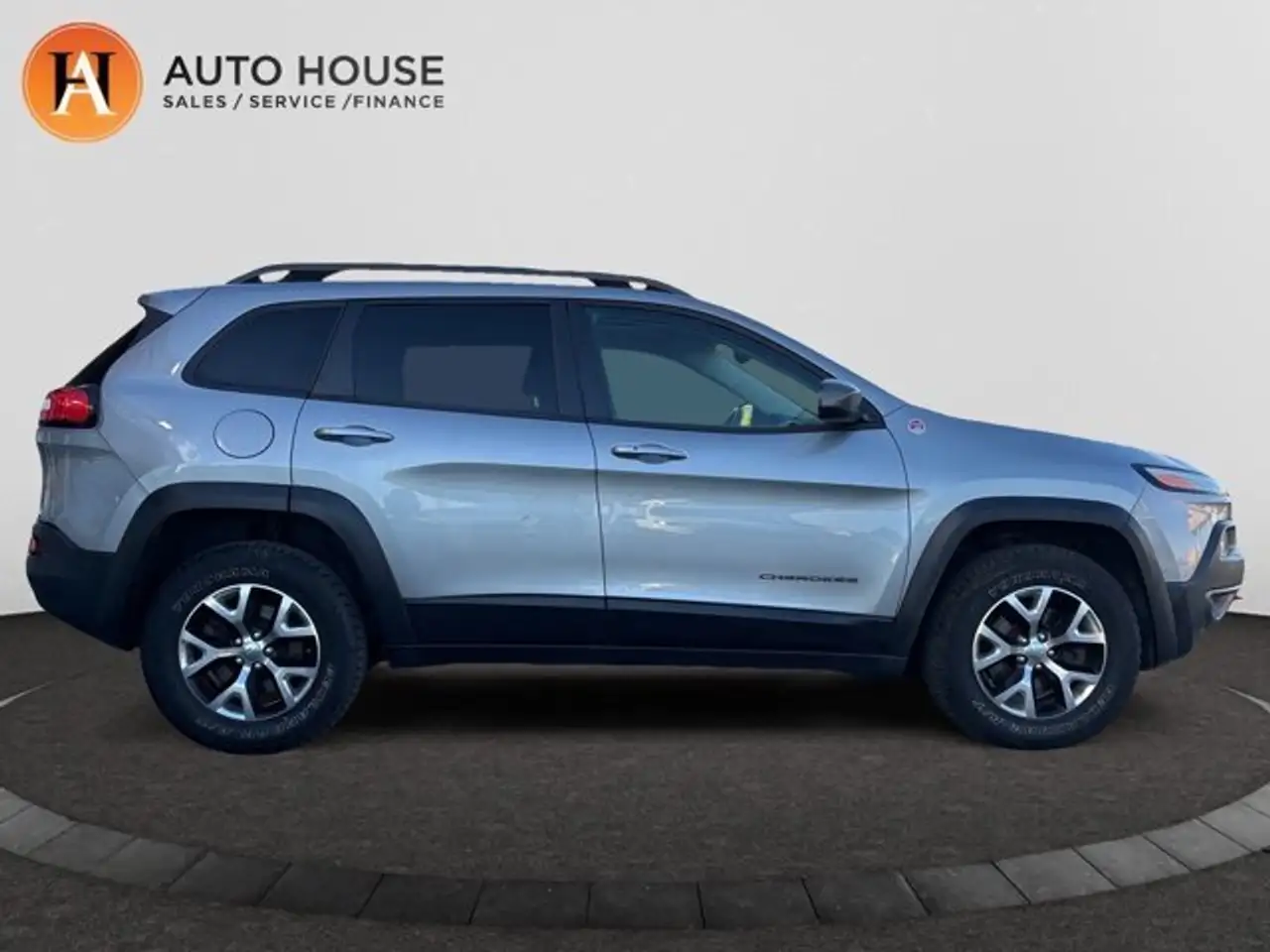 Jeep Cherokee снимка Jeep Cherokee