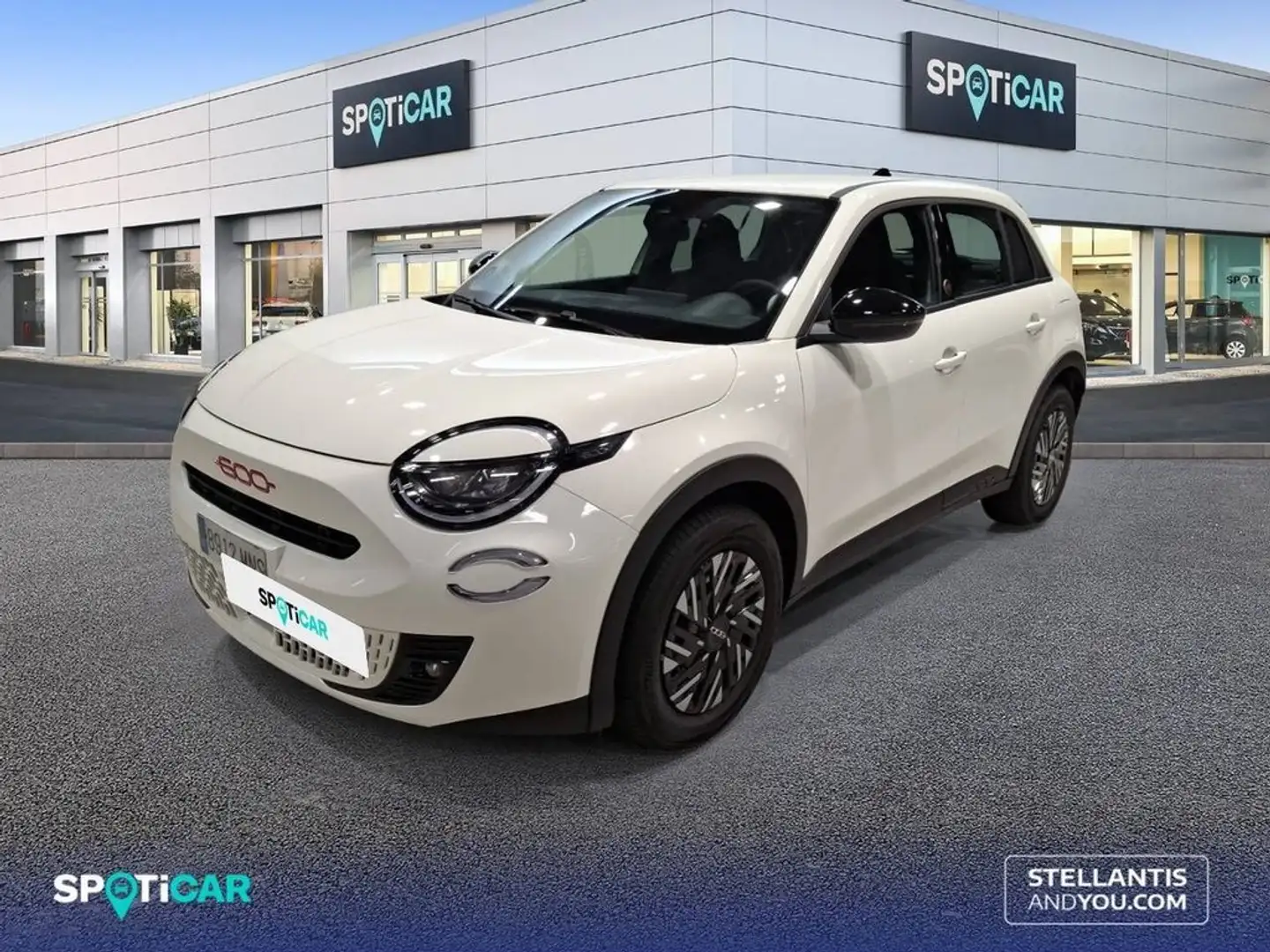 Fiat 600 e 54kwh 115kw (156cv) RED Blanc - 1