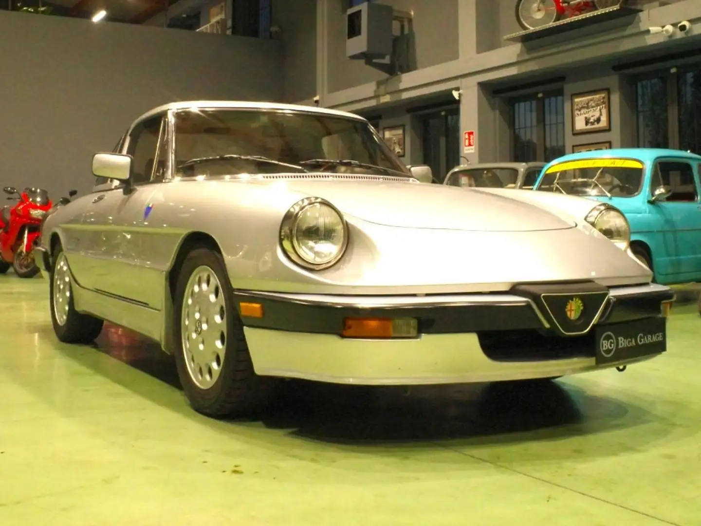 Alfa Romeo Spider Quadrifoglio Argento - 2