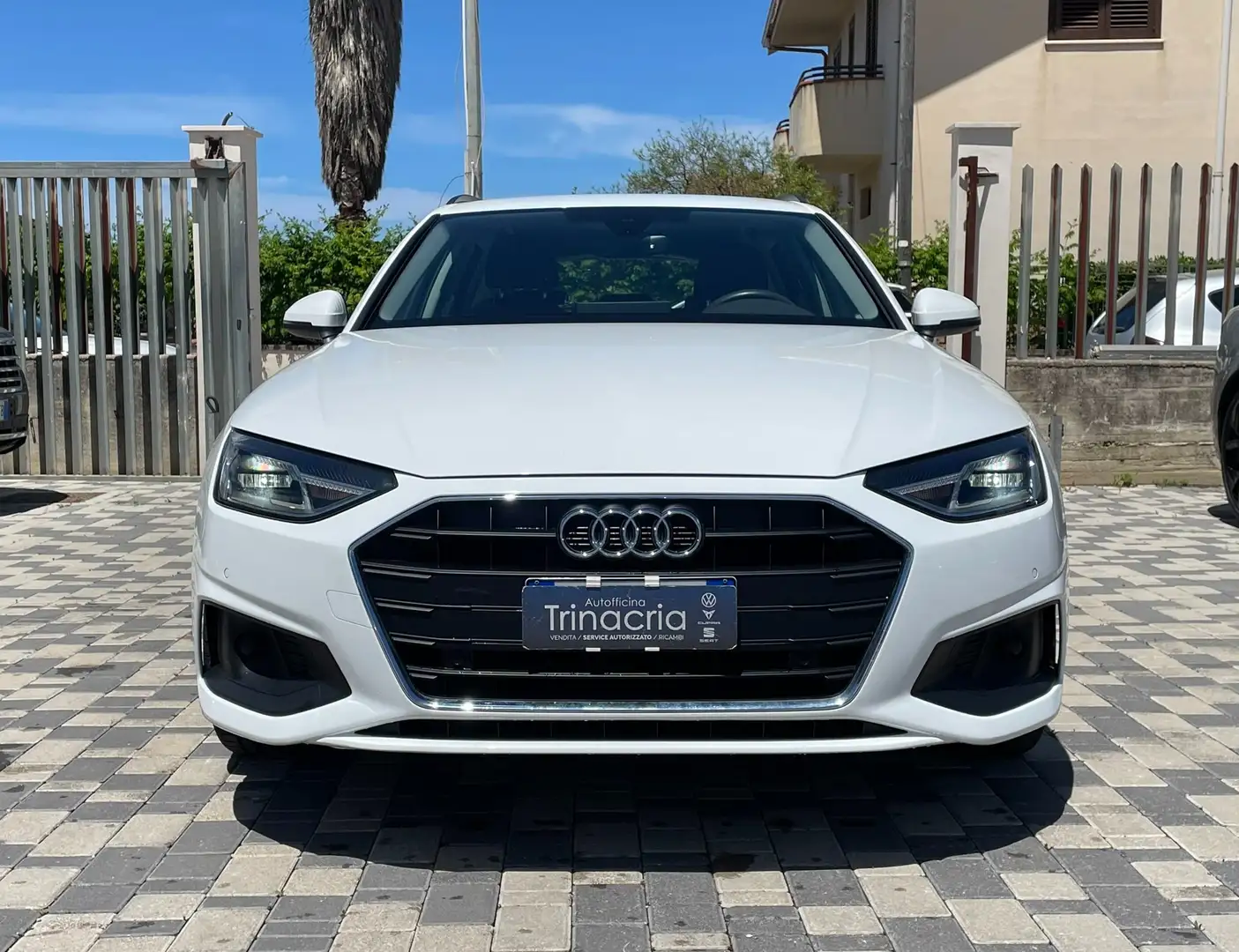 Audi A4 Avant Business 2.0 TDI 136CV s-tronic mhev 30 Bianco - 2