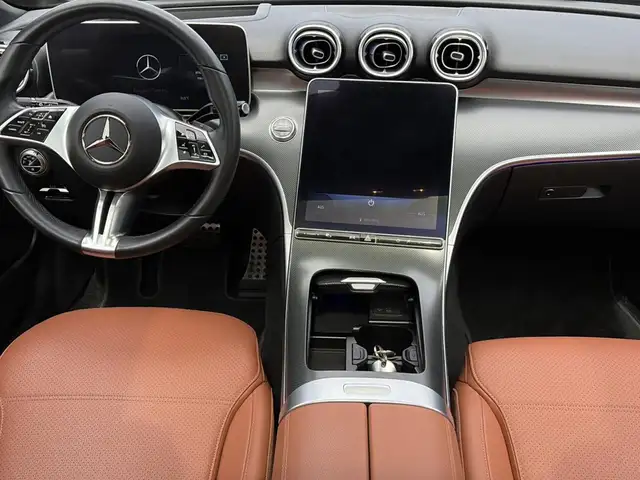 Mercedes-Benz C-Class view 13