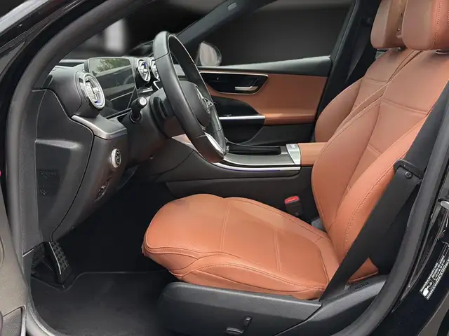 Mercedes-Benz C-Class view 12