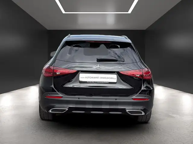 Mercedes-Benz C-Class view 9