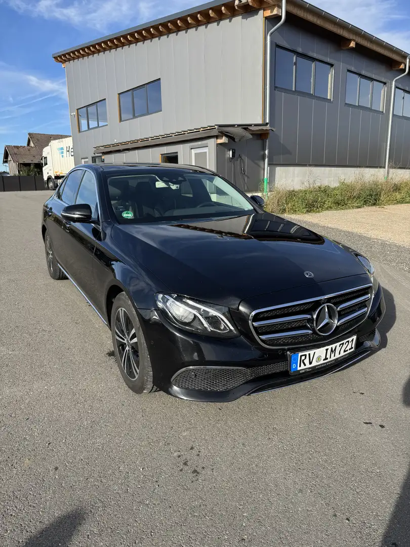 Mercedes-Benz E 220 E 220 d (213.004) Schwarz - 2