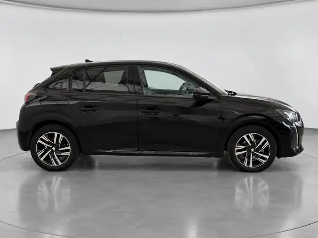 Peugeot 208 view 3