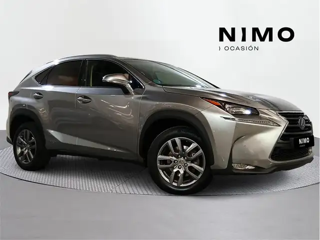 Lexus NX 300 300h Executive 4WD Tecno + Navibox