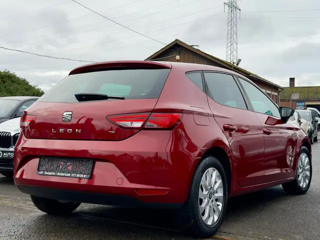 SEAT Leon view 4