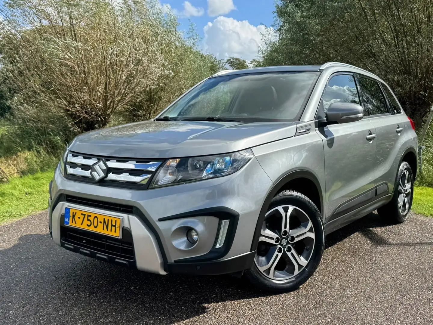 Suzuki Vitara 1.6 Exclusive / Automaat / Airco / Navi / Camera / Gris - 1